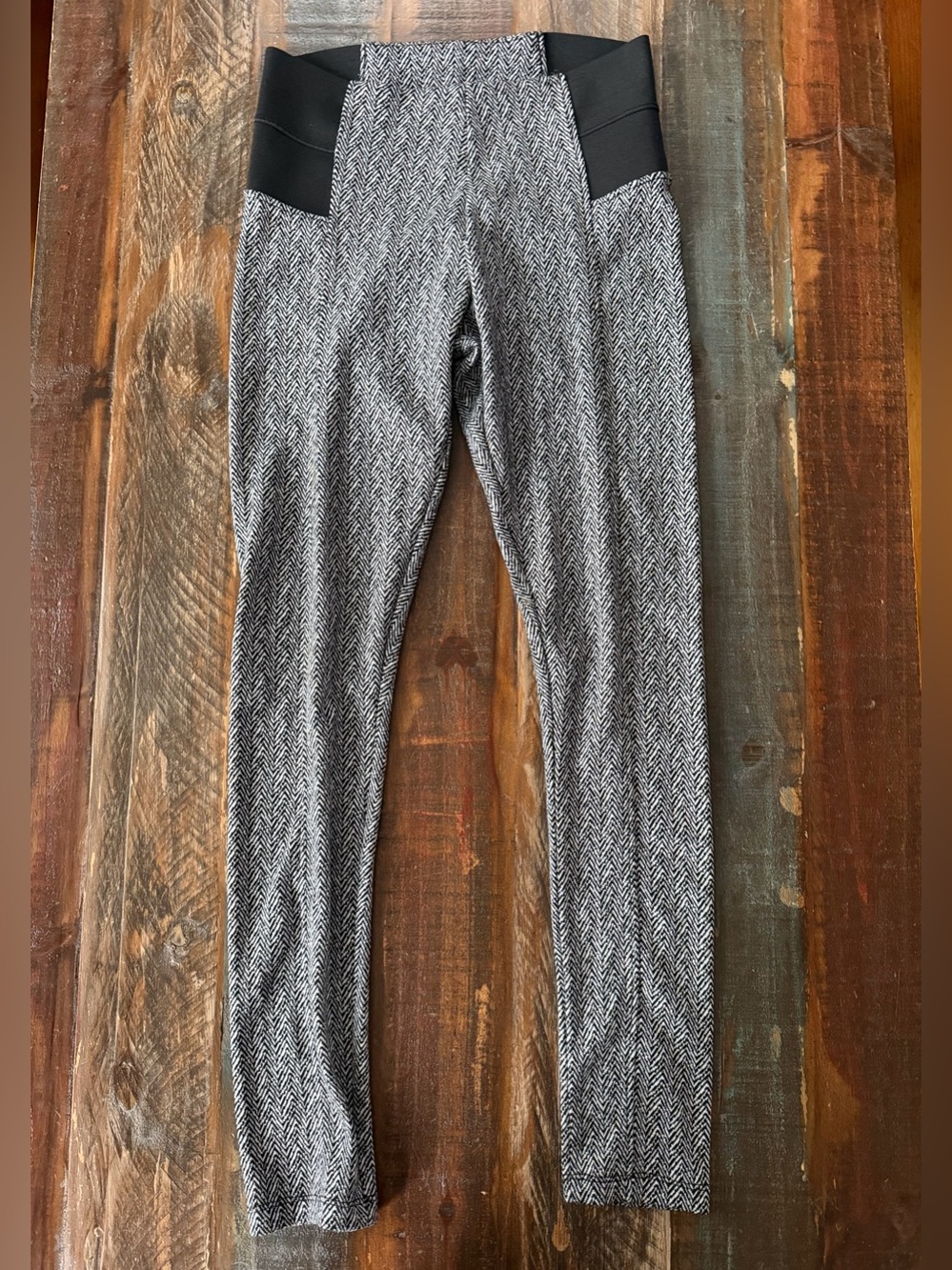 Ci Sono Women's M Black White Herringbone Stretchable Leggings | SKU 0175
